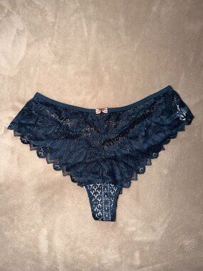 Stylish strappy lace panties, size S/M